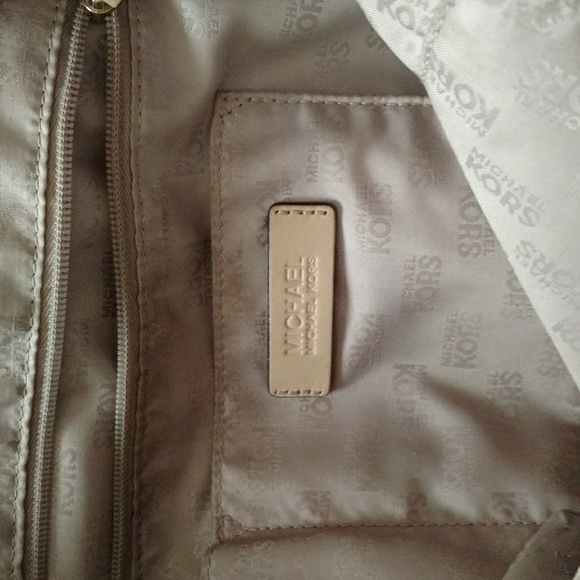 Purse - Picture 4 of 4